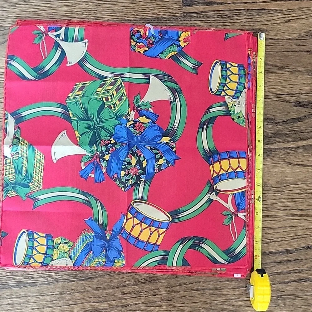 Set 6 Christmas Horns Toys Holiday Multicolor Linen Festive Red Napkins 17